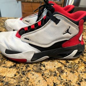 Jordan max aura 4 boys